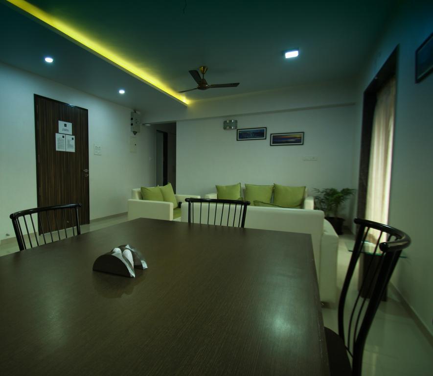 Aashiyana Inn Nashik Buitenkant foto